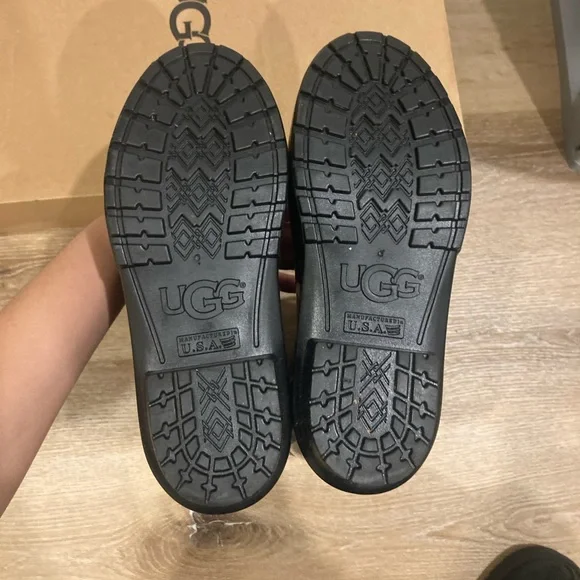 UGG rain boots - Picture 3 of 3